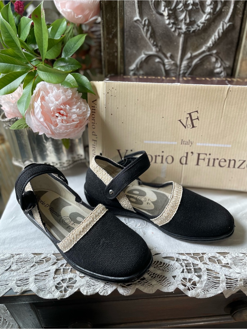 Vittorio d' Firenze black Mary Jane flats 6